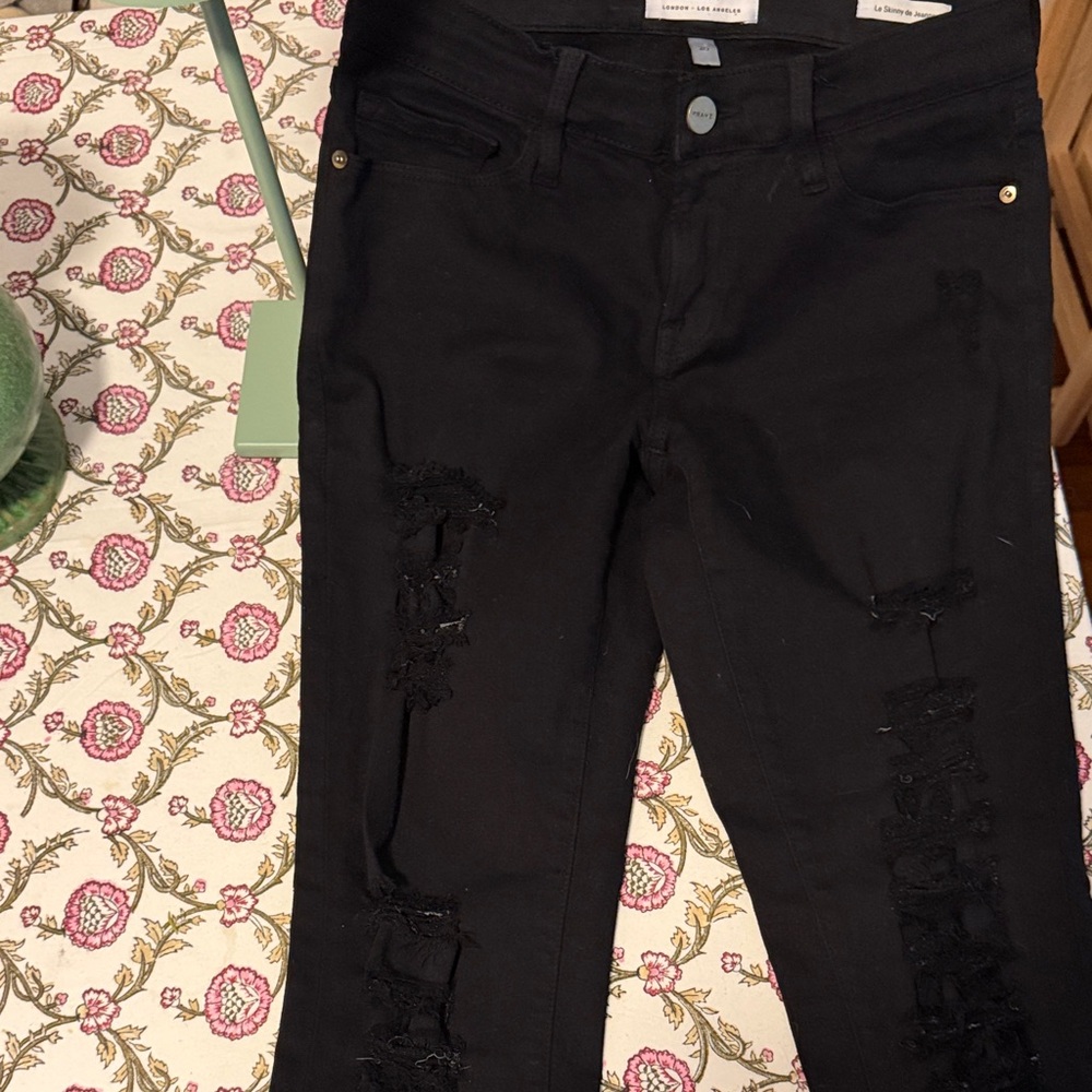 FRAME Denim Black Distressed Skinny Jeans